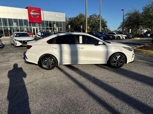 Snow White Pearl 2021 Kia Forte LXS