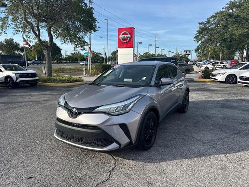 Silver Knockout Metallic 2020 Toyota C-HR LE
