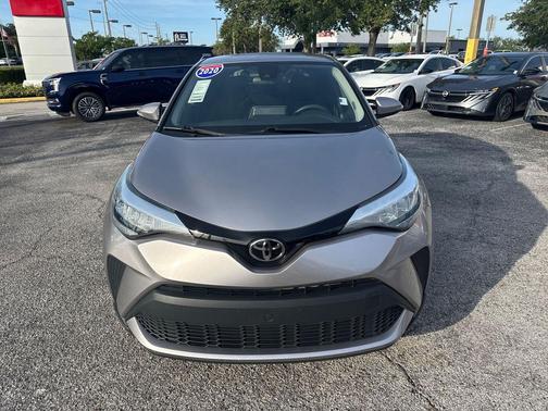 Silver Knockout Metallic 2020 Toyota C-HR LE