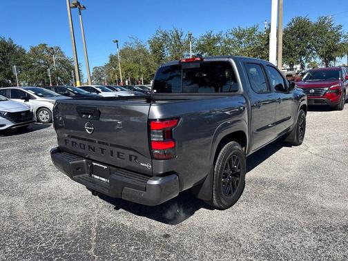 2026 Nissan Frontier SV