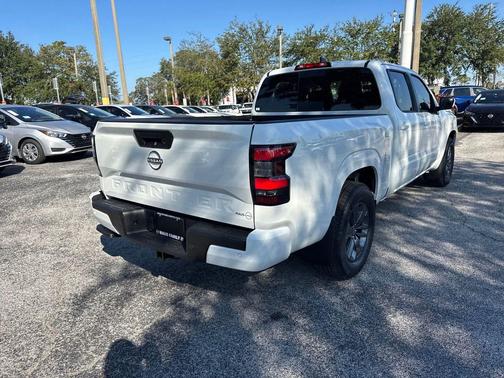 2026 Nissan Frontier SV