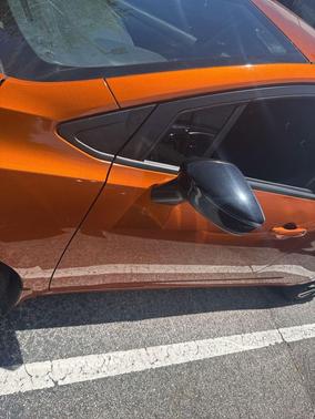 Monarch Orange Pearl Met 2021 Nissan Versa 1.6 S