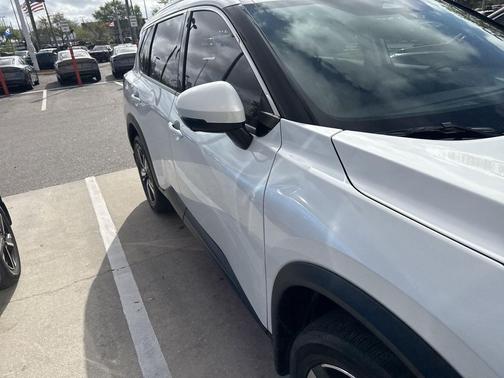 2025 Nissan Rogue SL