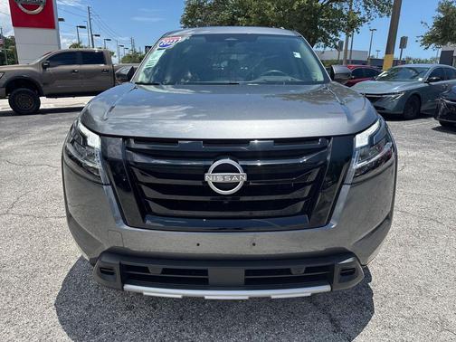 Gun Metallic 2023 Nissan Pathfinder Platinum FWD