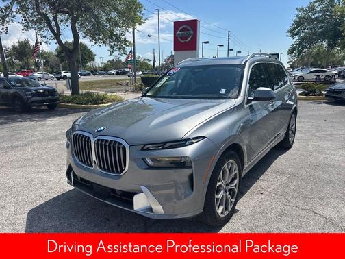 Skyscraper Grey Metallic 2024 BMW X7 xDrive40i