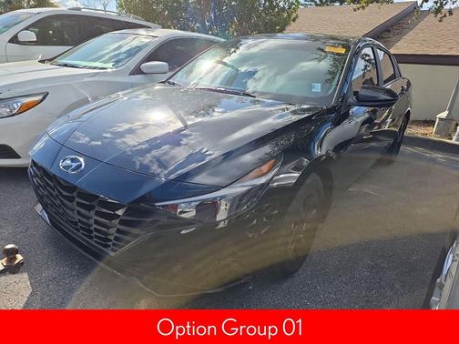 2023 Hyundai ELANTRA SEL