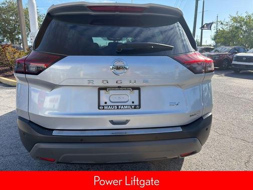 Brilliant Silver Metallic 2021 Nissan Rogue SV