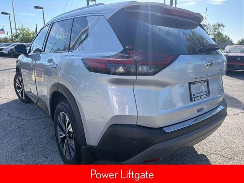 Brilliant Silver Metallic 2021 Nissan Rogue SV