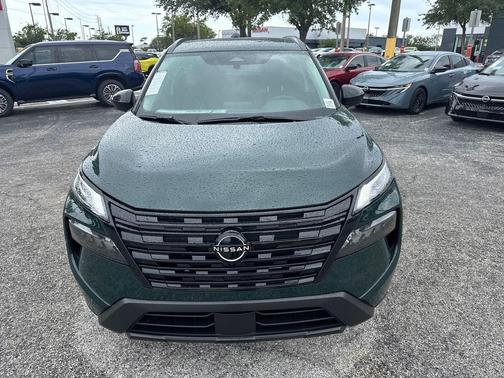 Obsidian Green 2026 Nissan Rogue Dark Armor