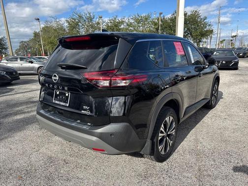 2022 Nissan Rogue SV