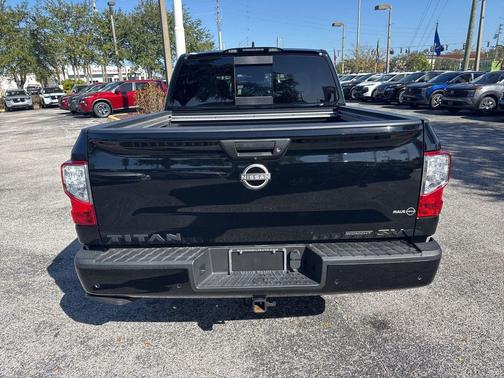 2024 Nissan Titan SV