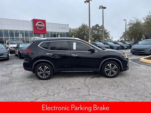 2020 Nissan Rogue SV