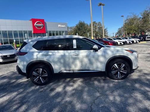 2021 Nissan Rogue SL