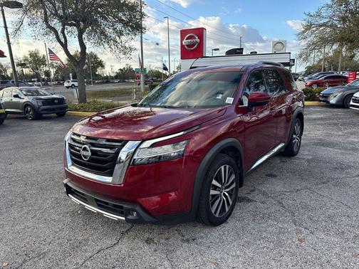 2022 Nissan Pathfinder Platinum 4WD
