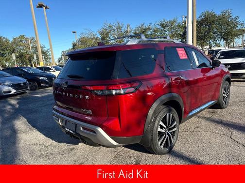 2023 Nissan Pathfinder Platinum 4WD