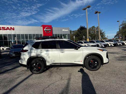 2026 Nissan Rogue Rock Creek