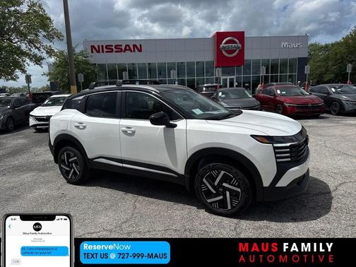 Aspen White Tricoat/Super Black 2026 Nissan Kicks SV