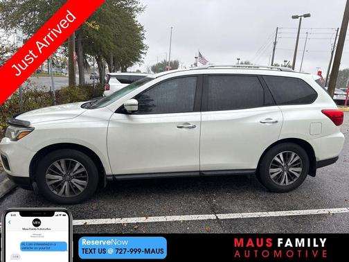 2017 Nissan Pathfinder SL