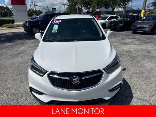 Summit White 2019 Buick Encore Essence