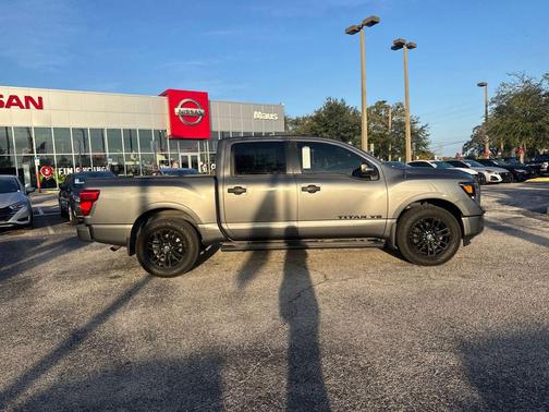 2019 Nissan Titan SV