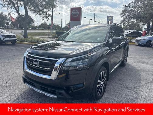 2025 Nissan Pathfinder Platinum FWD