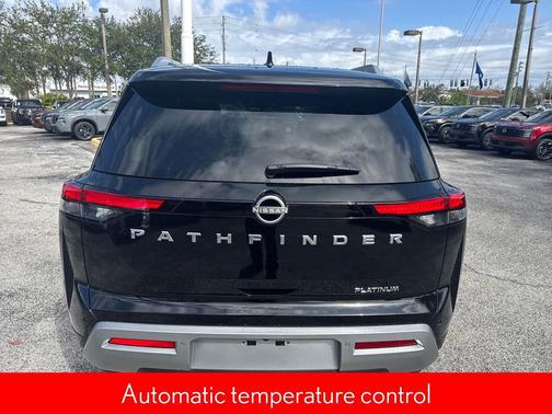 2025 Nissan Pathfinder Platinum FWD