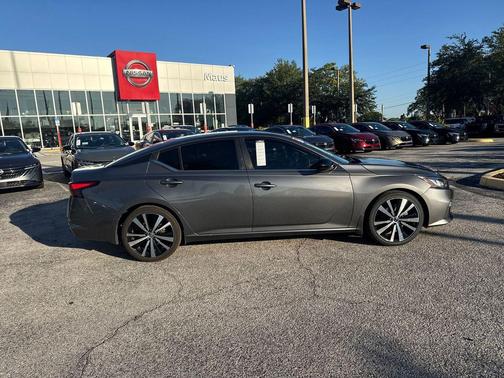 Gun Metallic 2020 Nissan Altima SR FWD