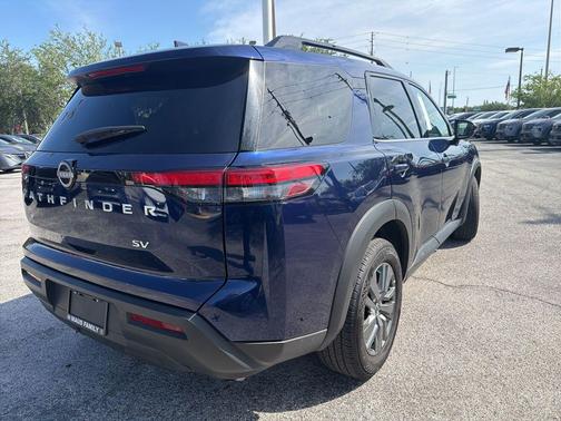 Deep Ocean Blue Pearl 2024 Nissan Pathfinder SV FWD