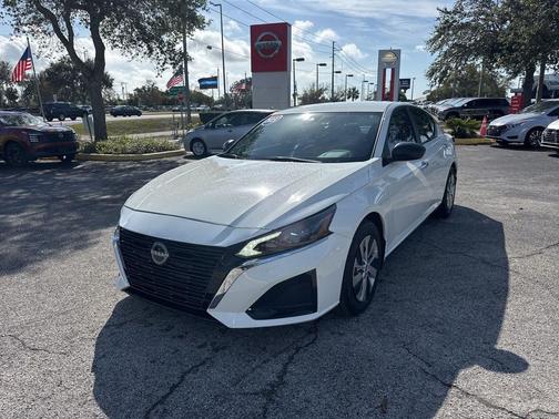 2025 Nissan Altima S FWD