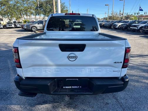 2024 Nissan Frontier S