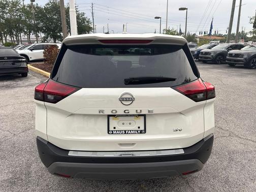 Pearl White Tricoat 2023 Nissan Rogue SV