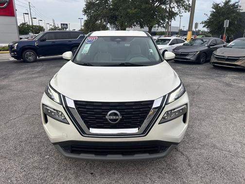 Pearl White Tricoat 2023 Nissan Rogue SV