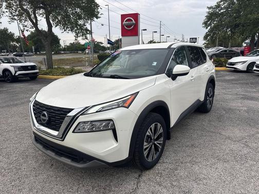Pearl White Tricoat 2023 Nissan Rogue SV