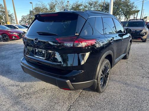 2026 Nissan Rogue Dark Armor