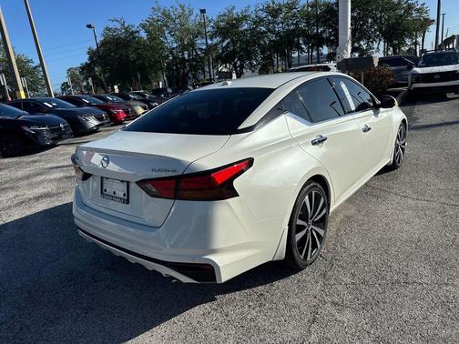 Pearl White Tricoat 2019 Nissan Altima 2.5 Platinum