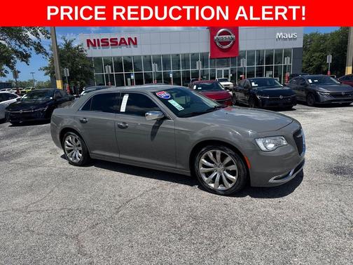 Ceramic Grey Clearcoat 2018 Chrysler 300 Limited