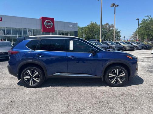 Caspian Blue Metallic/Super Black 2023 Nissan Rogue Platinum