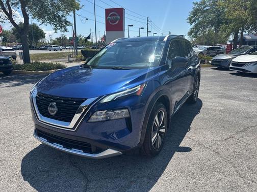 Caspian Blue Metallic/Super Black 2023 Nissan Rogue Platinum