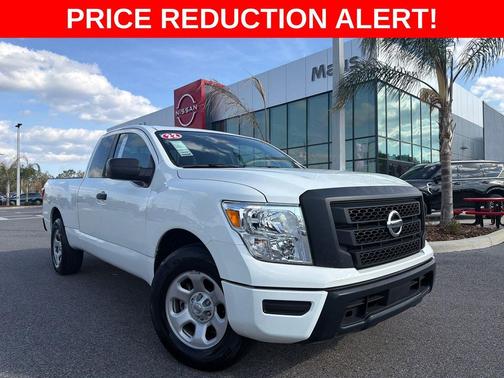 Glacier White 2022 Nissan Titan S