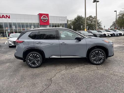 Boulder Gray/Super Black 2026 Nissan Rogue Platinum
