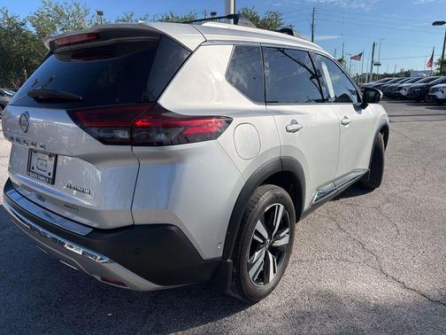 Brilliant Silver Metallic 2022 Nissan Rogue Platinum