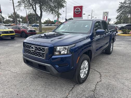 2022 Nissan Frontier SV