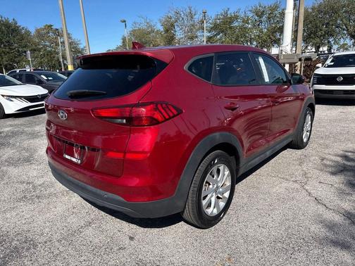 2021 Hyundai TUCSON SE