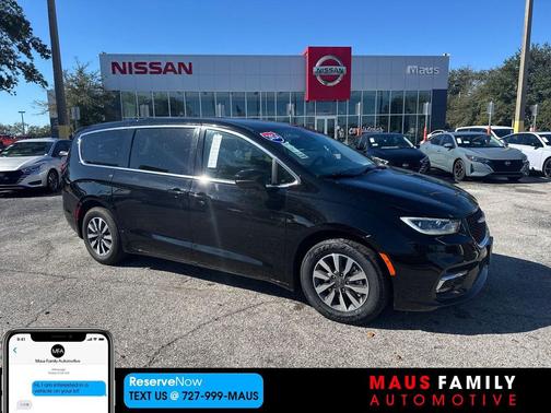 2024 Chrysler Pacifica Hybrid Select