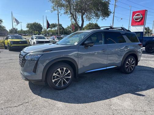 Boulder Gray Pearl 2026 Nissan Pathfinder Platinum