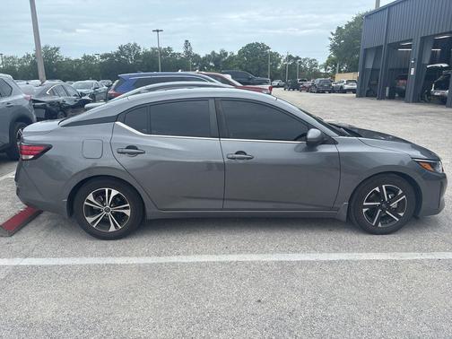 Gun Metallic 2024 Nissan Sentra SV