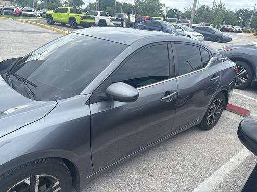 Gun Metallic 2024 Nissan Sentra SV