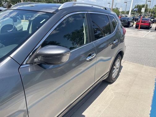 Gun Metallic 2020 Nissan Rogue SV