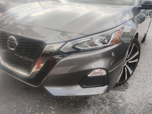 2020 Nissan Altima SR FWD