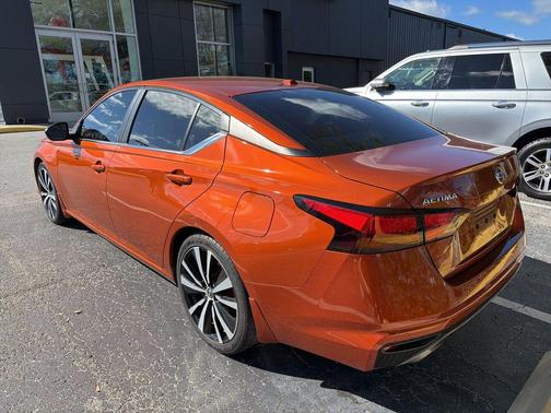 2020 Nissan Altima SR FWD